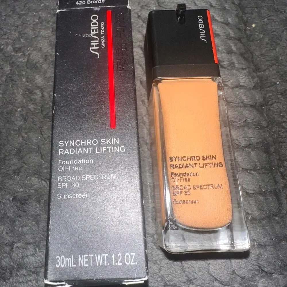 NIB Shiseido Synchro Skin SPF 30 Lifting Foundation Shade 420 Bronze